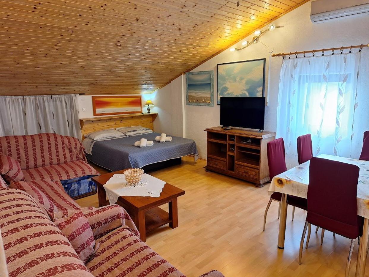 Apartments Alex Rovinj Room photo